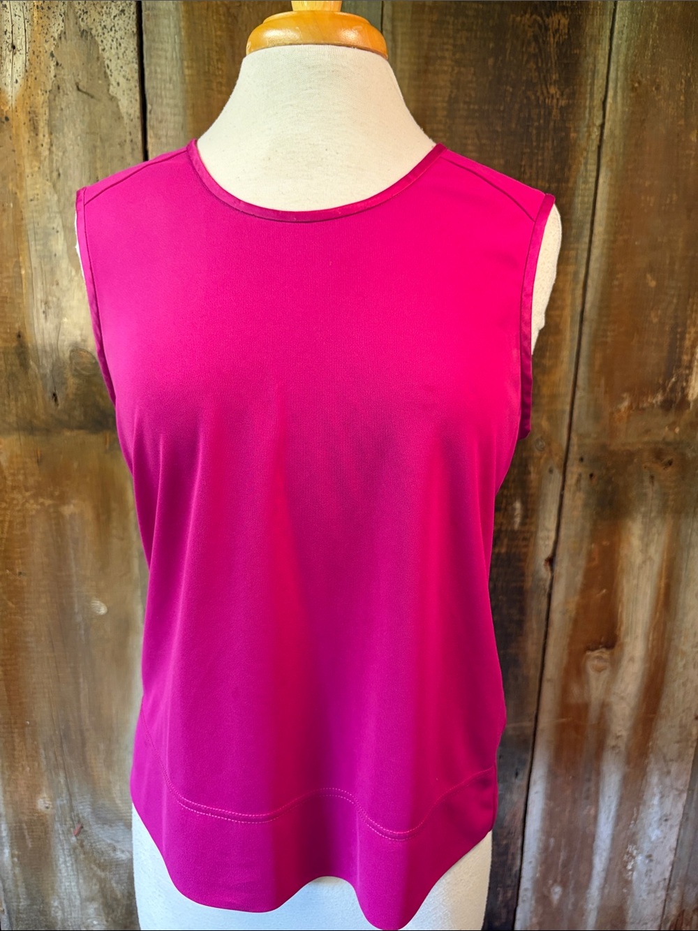 Tory Burch Magenta Fanning Shell Open Back Blouse Size Large 1 callout